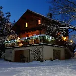 Domek alpejski Spacious For 4 In Hommert