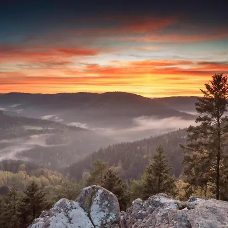 شاليه Cozy With Breathtaking Views In Hommert