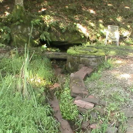 Spacious Chalet For 4 In Hommert Chalet *