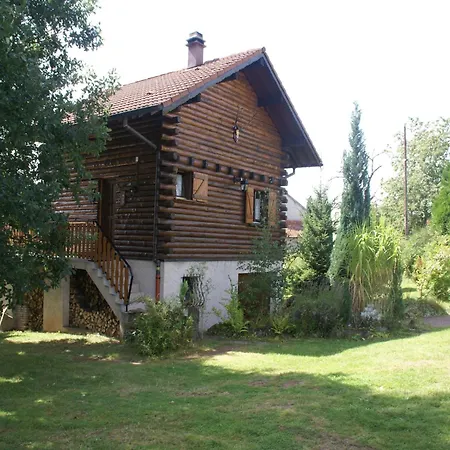 Spacious Chalet For 4 In Hommert *