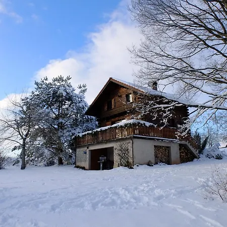 Spacious Chalet For 4 In Hommert *