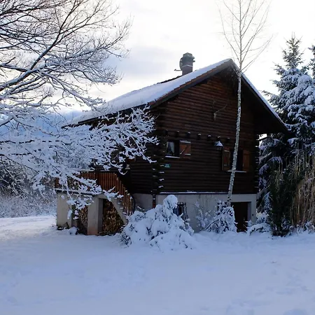 Spacious Chalet For 4 In Hommert *