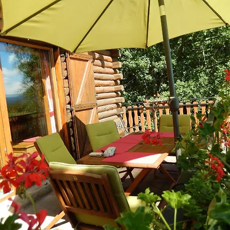 Spacious For 4 In Chalet