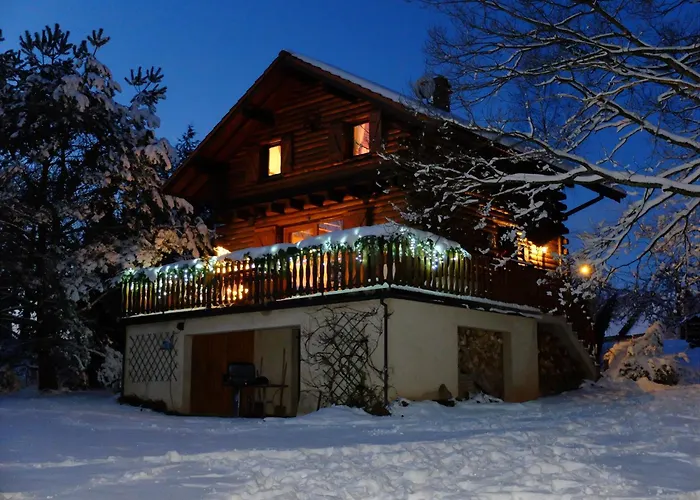 Chalet Spacious For 4 In Hommert